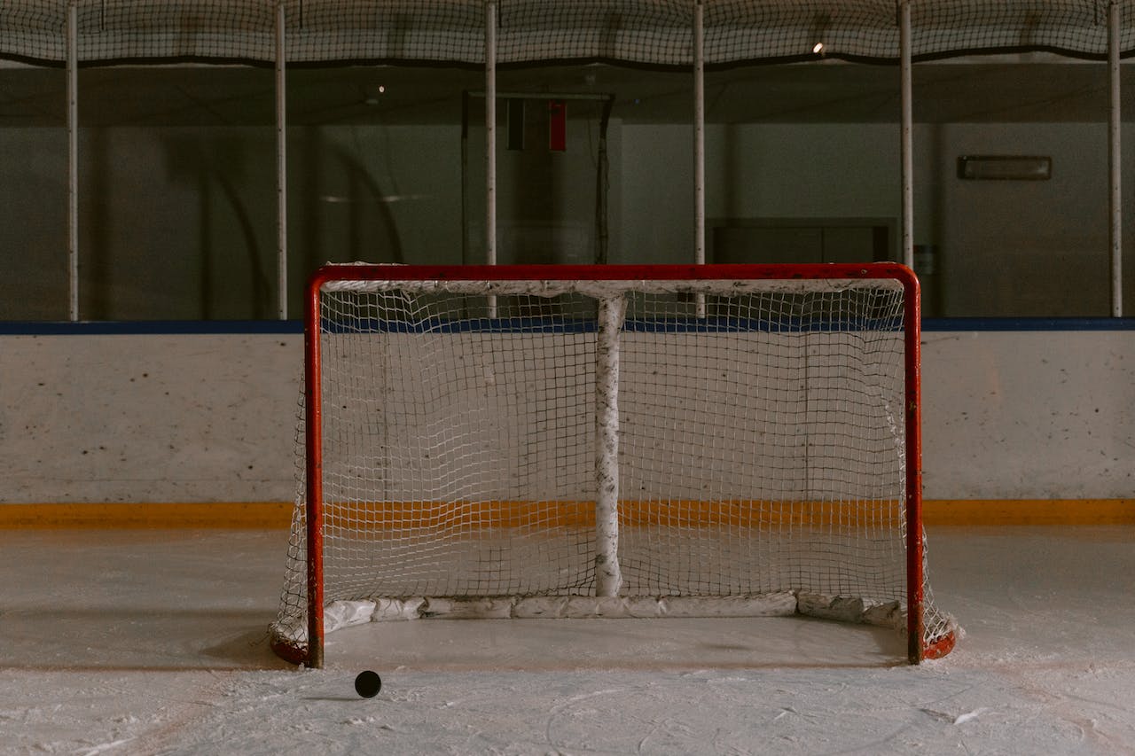 You are currently viewing The Crucial Role of the Ice Hockey Goalie Net in the Game